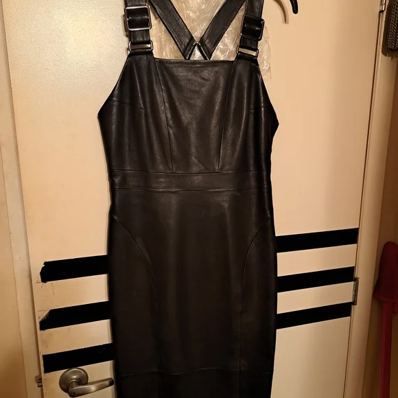 chinese dress ladies Adelina Midi Leather Dress - Noir